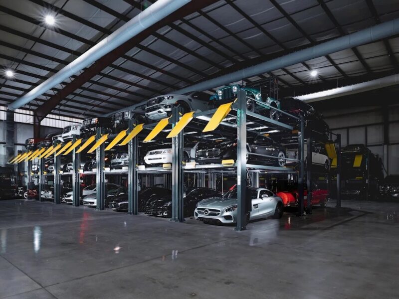 The Auto Den Dallas